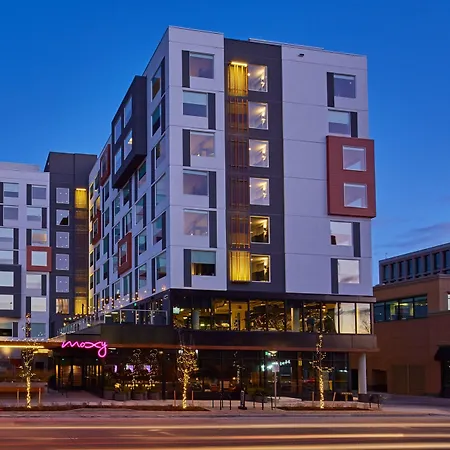Moxy Denver Cherry Creek-3