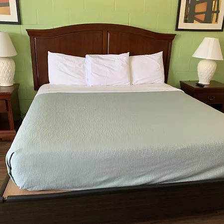 Buccaneer Inn-2