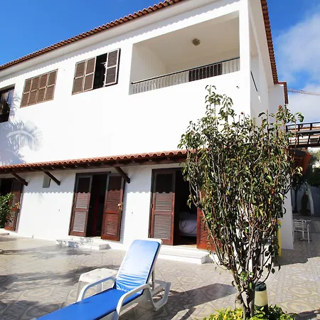 Guesthouse Vila Lusitania-3