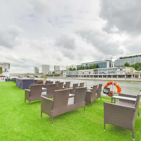 VIP Paris Yacht Hôtel-3