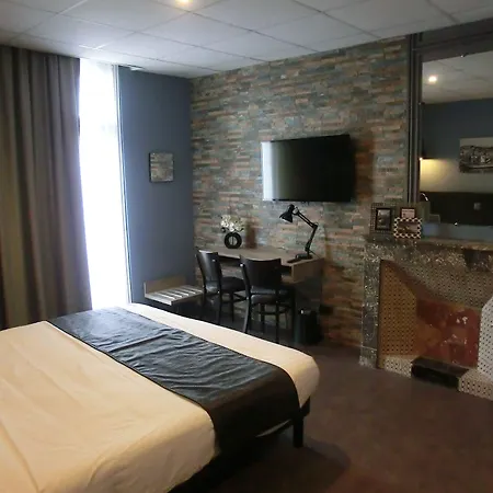 Hotel Sur Le Quai-3