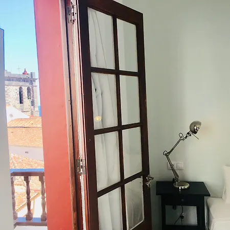 El Hotelito 27-2