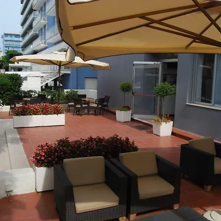 Hotel Embassy-3