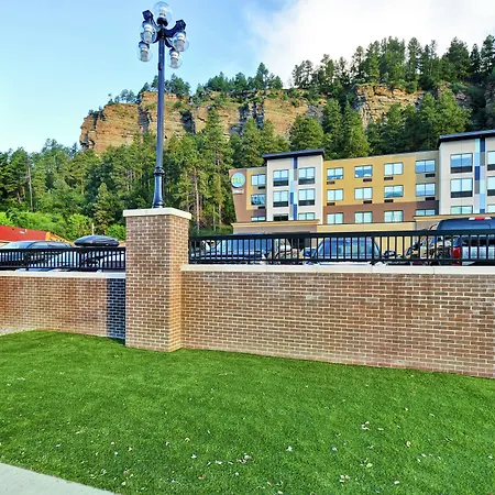 Tru By Hilton Deadwood-3