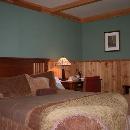 Poplar Creek Guesthouse-2