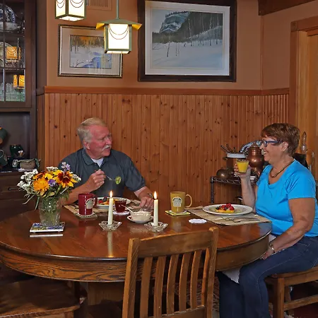 Poplar Creek Guesthouse-3