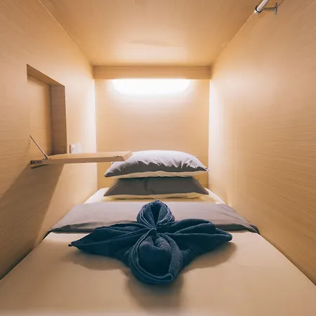 Wanderloft Capsule Hostel-2