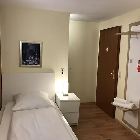 Hotel Garni Elisabeth-3