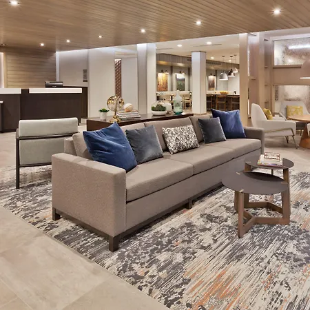 Fairfield Inn & Suites By Marriott Birmingham Colonnade-2
