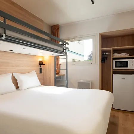 Hotel Cerise Lens-2