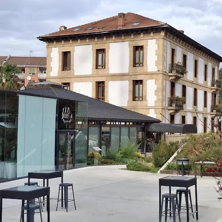 Hotel Olajauregi-2