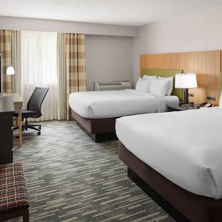 Wingate By Wyndham Lincoln Airport East I-80-3