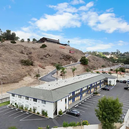 Travelodge By Wyndham Fairplex Pomona-3