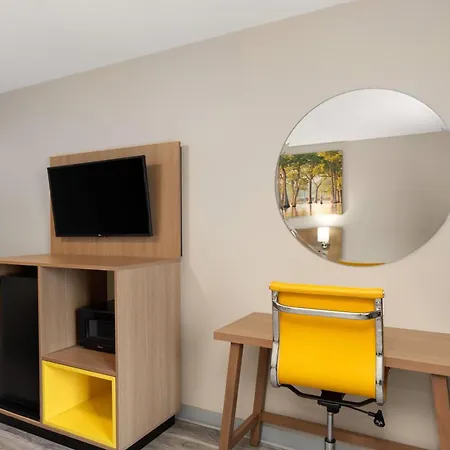 Days Inn By Wyndham Lincoln-2