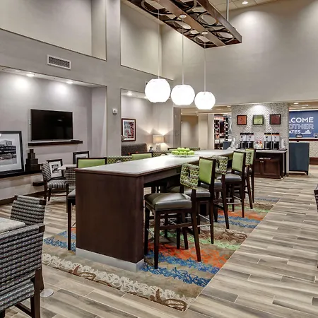 Hampton Inn & Suites Culpeper-2