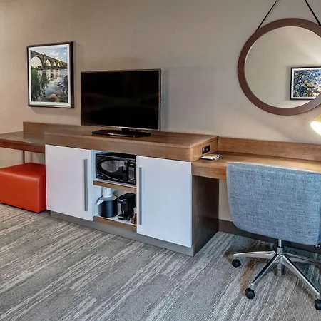 Hampton Inn & Suites Culpeper-3