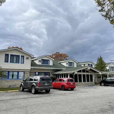 Camp Inn Lodge-2