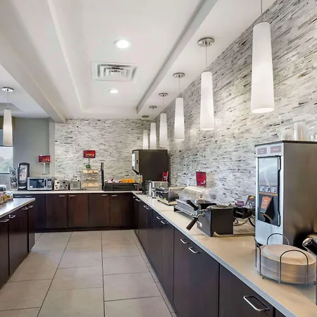 Best Western Plus Philadelphia-Pennsauken Hotel-3