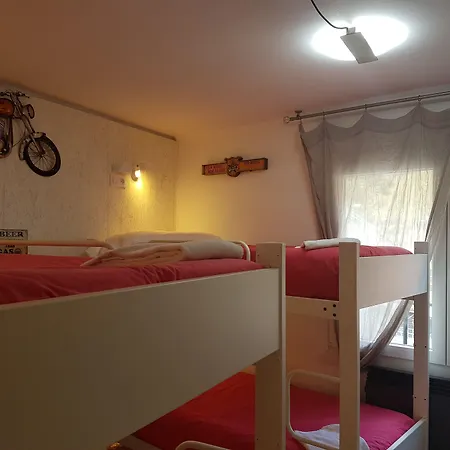 Barri Antic Hostel & Pub-2
