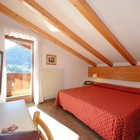 Hotel La Soldanella-3