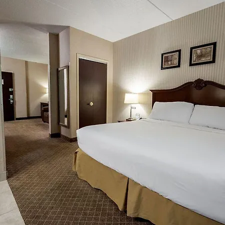 Holiday Inn Express Mentor Banquet Center By Ihg-2