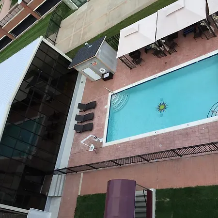 Roberts Riverwalk Urban Resort Hotel-2
