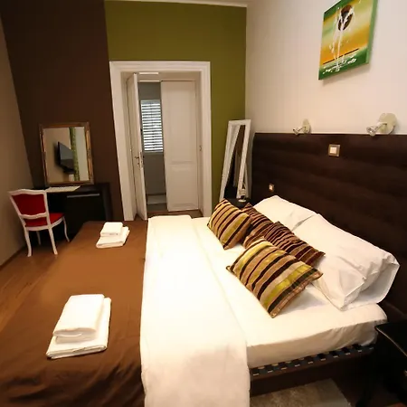 Pula Antic Rooms In Center (Adults Only)-2