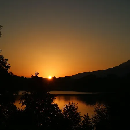 Lake Villa Lotus-3