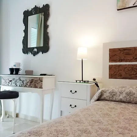 Hostal Tres Soles-2