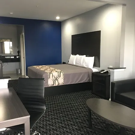 Platinum Inn And Suites-2