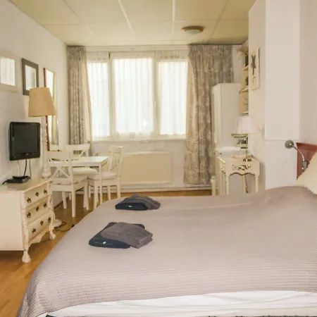 Blankebil Rooms-3