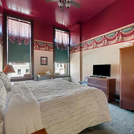 Historic Iron Horse Inn - Deadwood-3