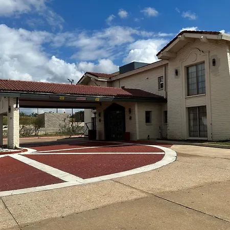 Baymont By Wyndham Nacogdoches Near University-2