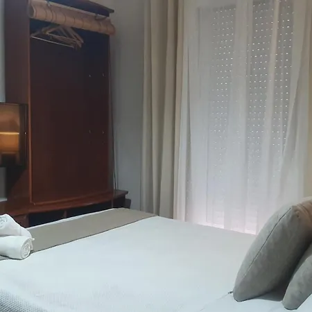 Luna-Guest Rooms-2