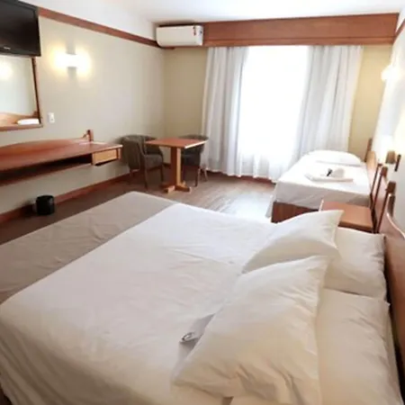 Tri Hotel-2