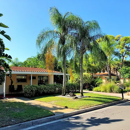 Tropical Villas Of Venice Beach-3