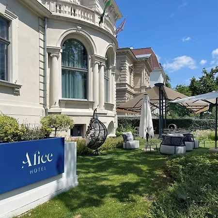 Alice Hotel-2