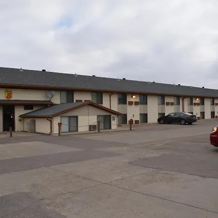 Super 8 By Wyndham Devils Lake-3