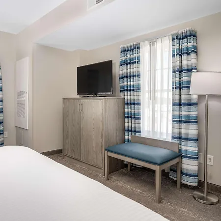 Lighthouse Suites - Best Western Signature Collection-3
