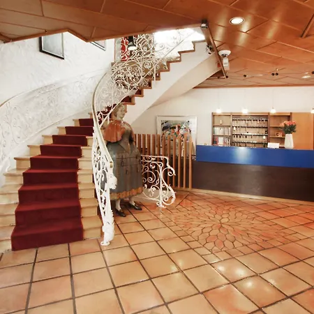 Hotel Schwarzwälder Hof-2