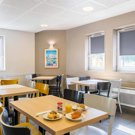 B&B HOTEL Bourges 1-3