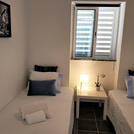 Sleep & Go Faro Airport Guest House-2