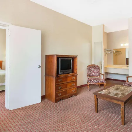 Days Inn By Wyndham Princeton-3