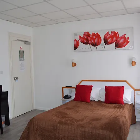 Hôtel de La Croix de Malte-3