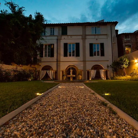 Lucus Exclusive Bed And Breakfast-3