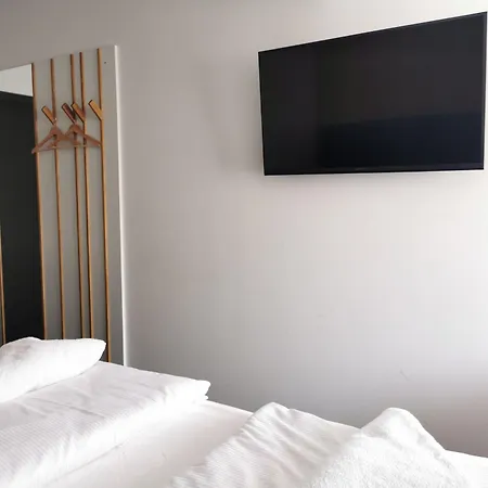 Cha Cha Rooms-2