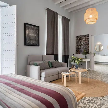 Art Suites by Casa de Indias-3