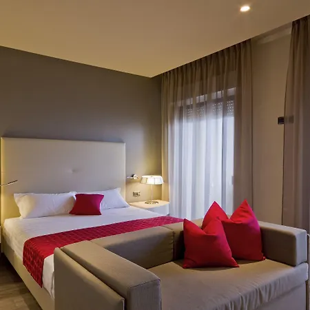 Hotel Italia-2