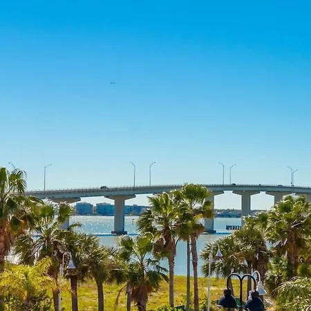 Coconut Cove All-Suite Hotel-3