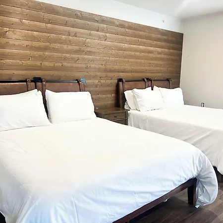 Spruce Lodge-3